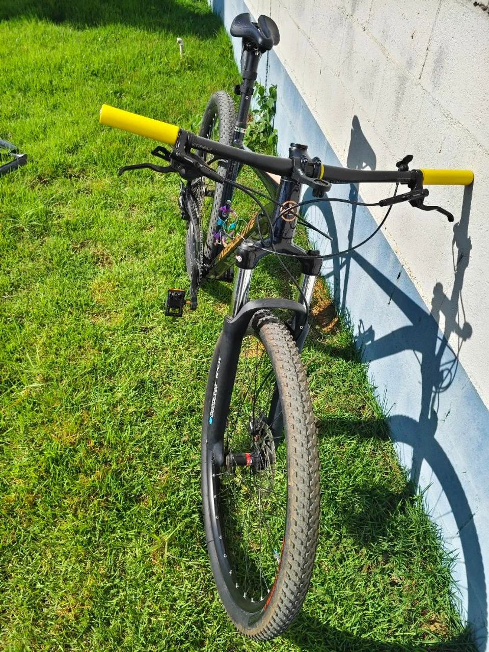 Bicicleta aro 29. Pra vender logo. - Foto 3