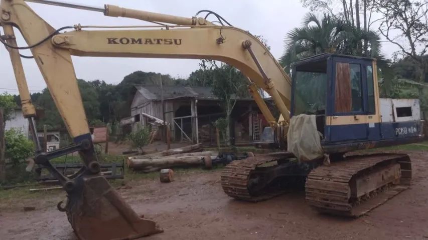 Escavadeira Komatsu - Foto 2