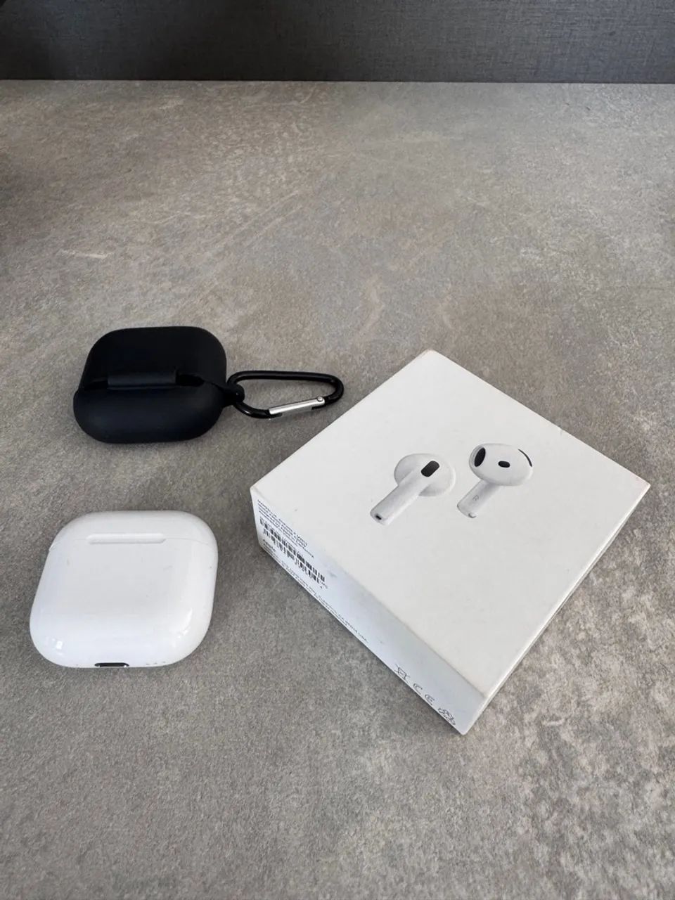 AirPods 4 com cancelamento ativo de ruídos