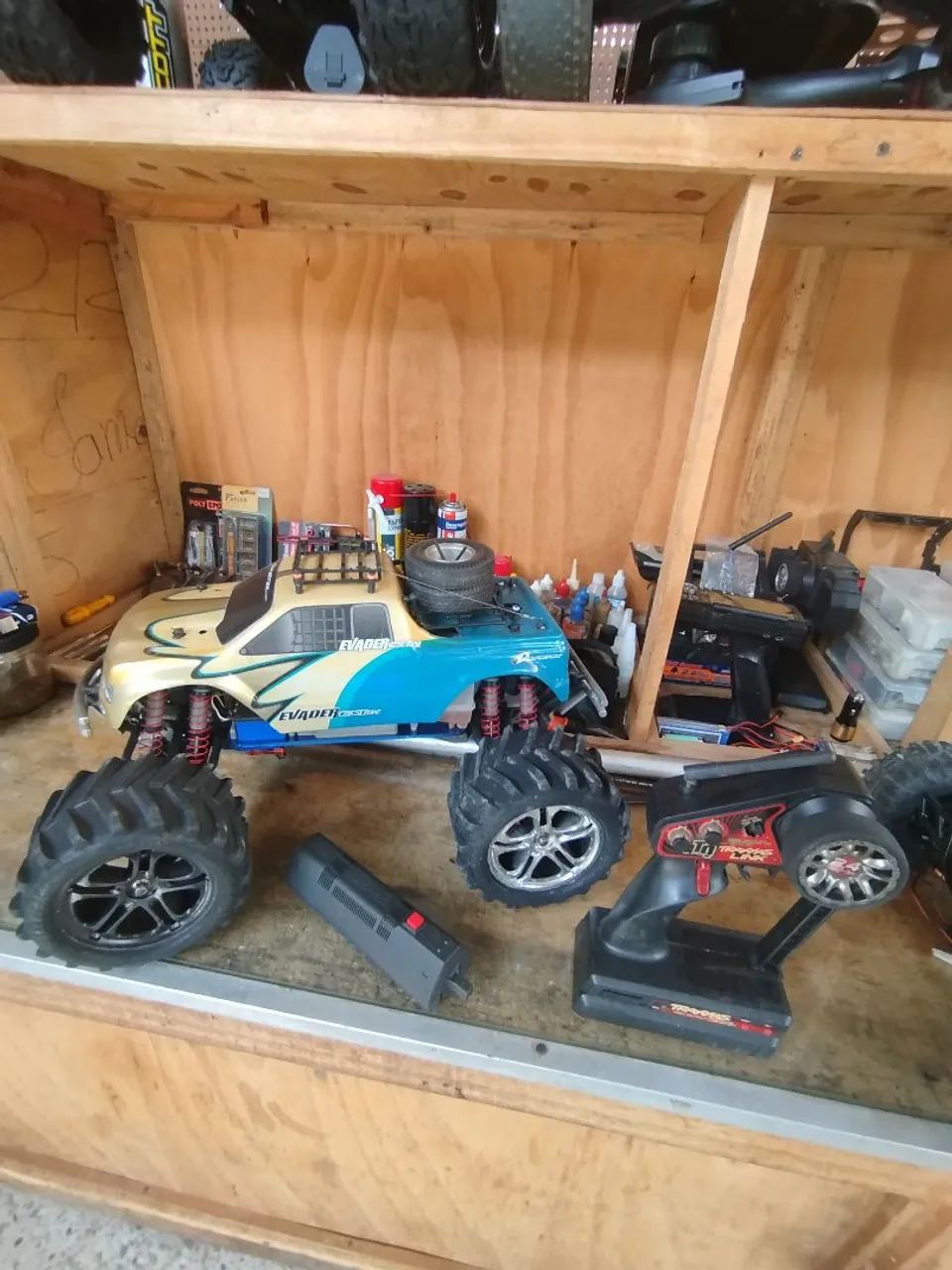 Automodelo Tmaxx Traxxas 2.5