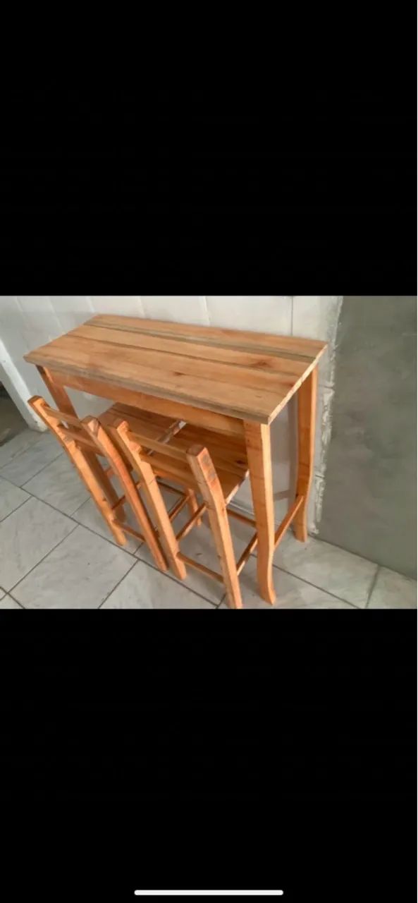 Mesa Alta estilo aparador nova madeira maciça Elcalipto acompanha duas banquetas - Foto 4