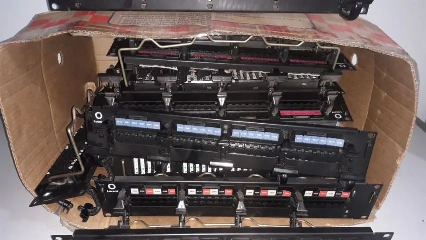 18 Units Kit Patch Panel Max Lucent Black Cat5 - 24 Ports64169982265859122