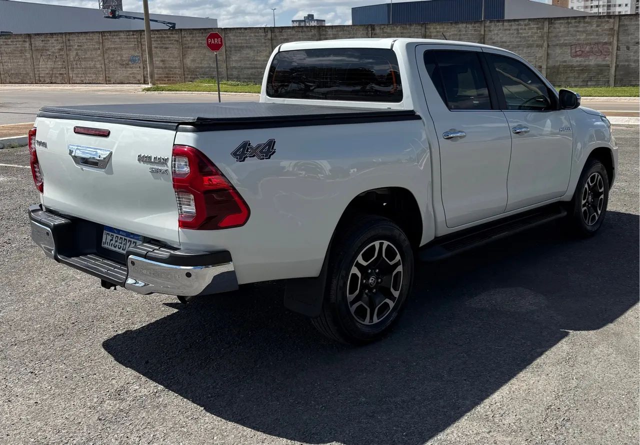 Hilux SRX 2022 Ipva 25 pago - Foto 4