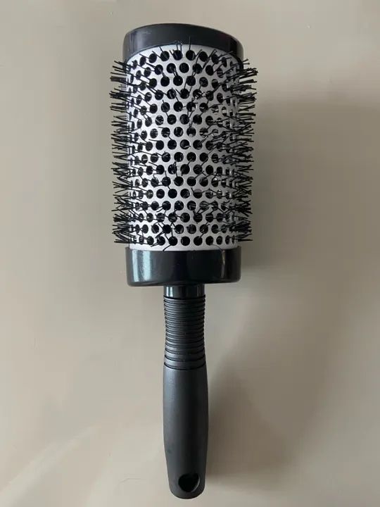  escova de cabelo redonda