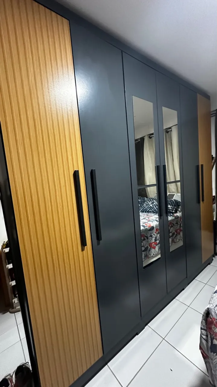 Guarda roupa casal 6 portas