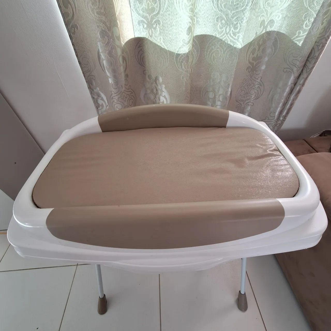 Changing Table and Baby Bathtub in Perfect Condition64640293863170120