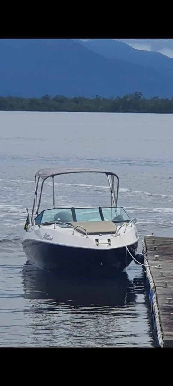 Vende-se Lancha Ventura Cabinada