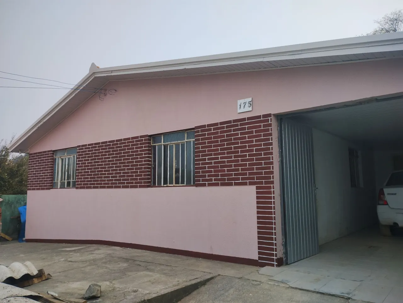 Vendo casa quitada próx ao chafariz,