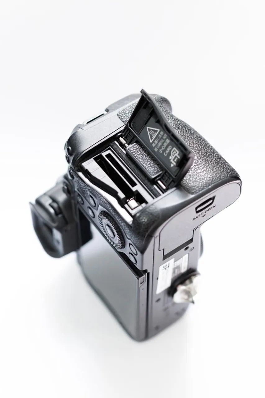 Canon R564292688008833121