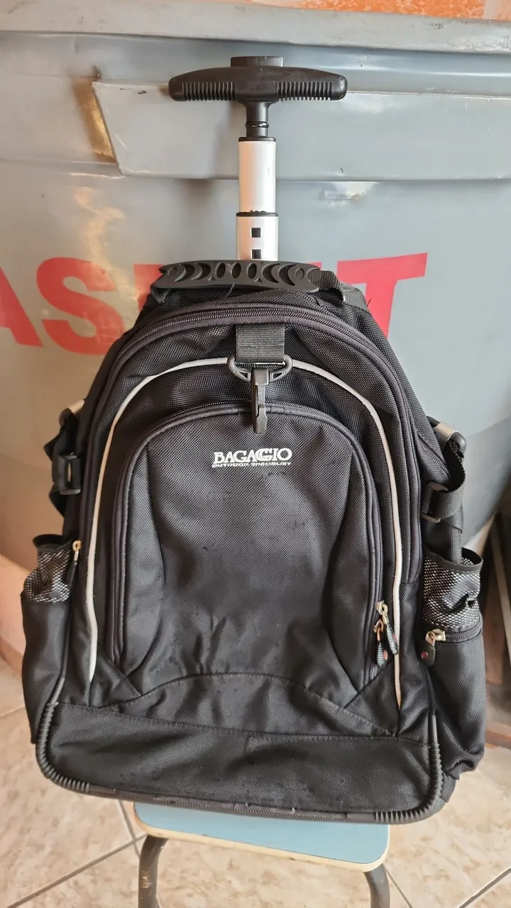 Mochila com Rodinhas para Câmera Bagaggio