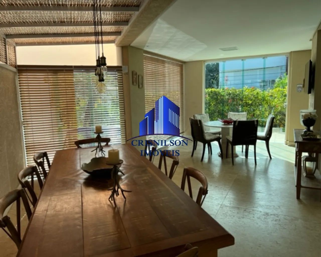 CASA À VENDA ALPHAVILLE I SALVADOR R$ 3.700.000,00, DECORADA, 5 SUÍTES SENDO 4 SUÍTES COM 