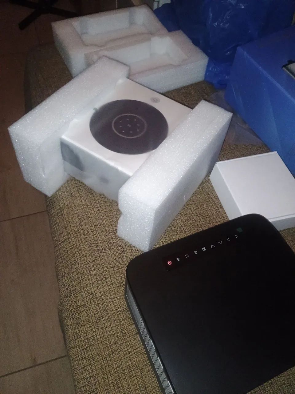 Projetor Android xylbsy novo 