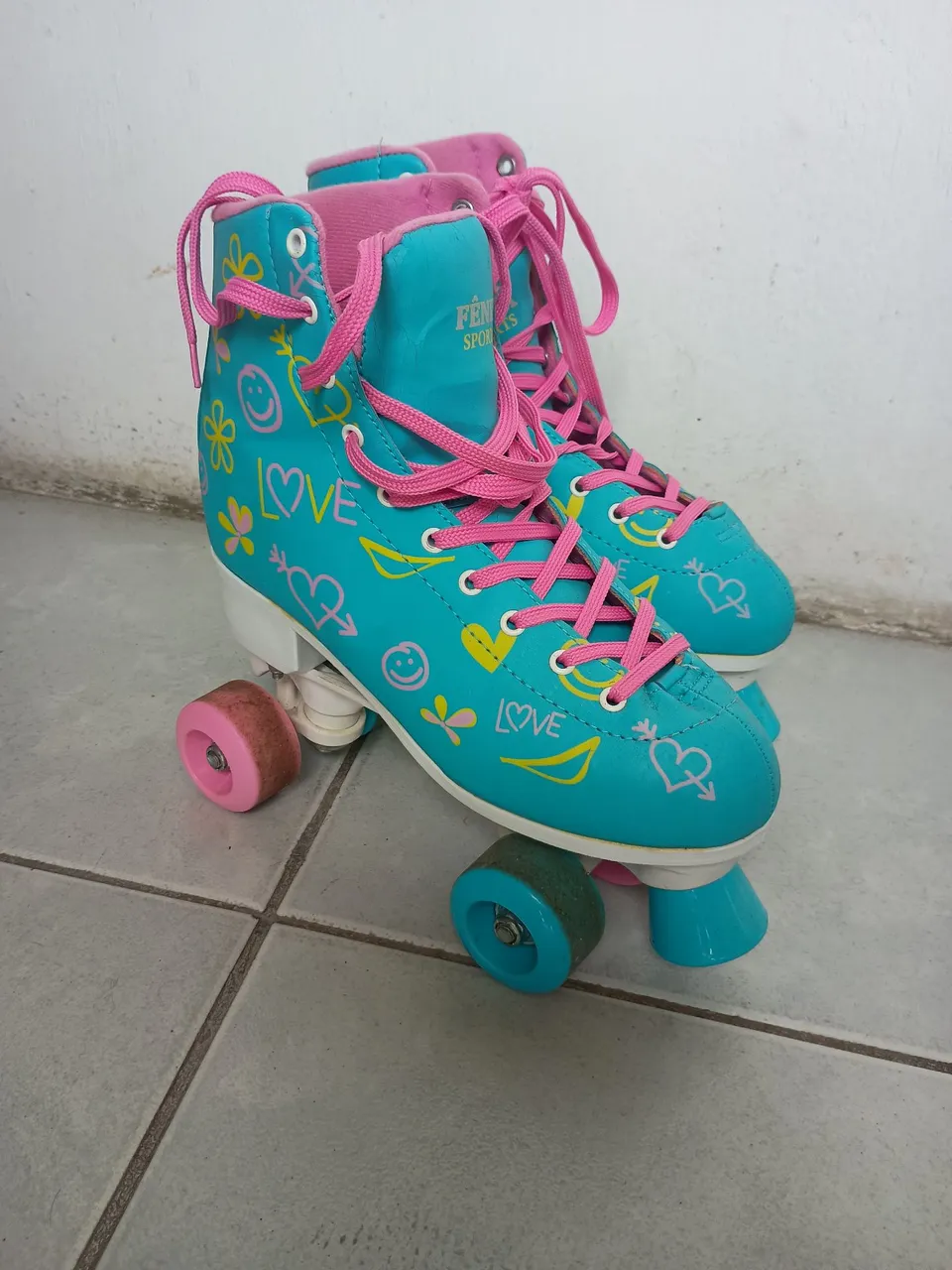 Patins Roller Infantil - Estilo e Diversão!