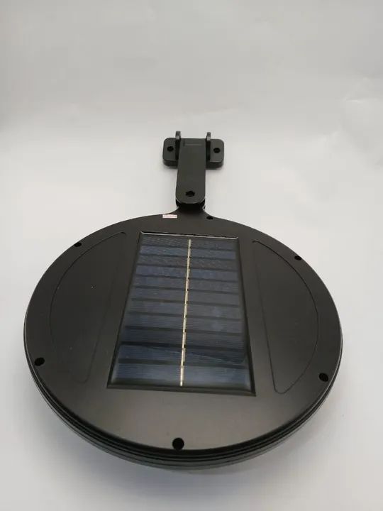 Luminária solar com sensor de movimento e controle remoto. - Foto 6