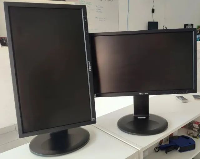 Monitor LED Positivo 20 polegadas E2011p VGA DVI resolução 1600x900 Articulável com cabos