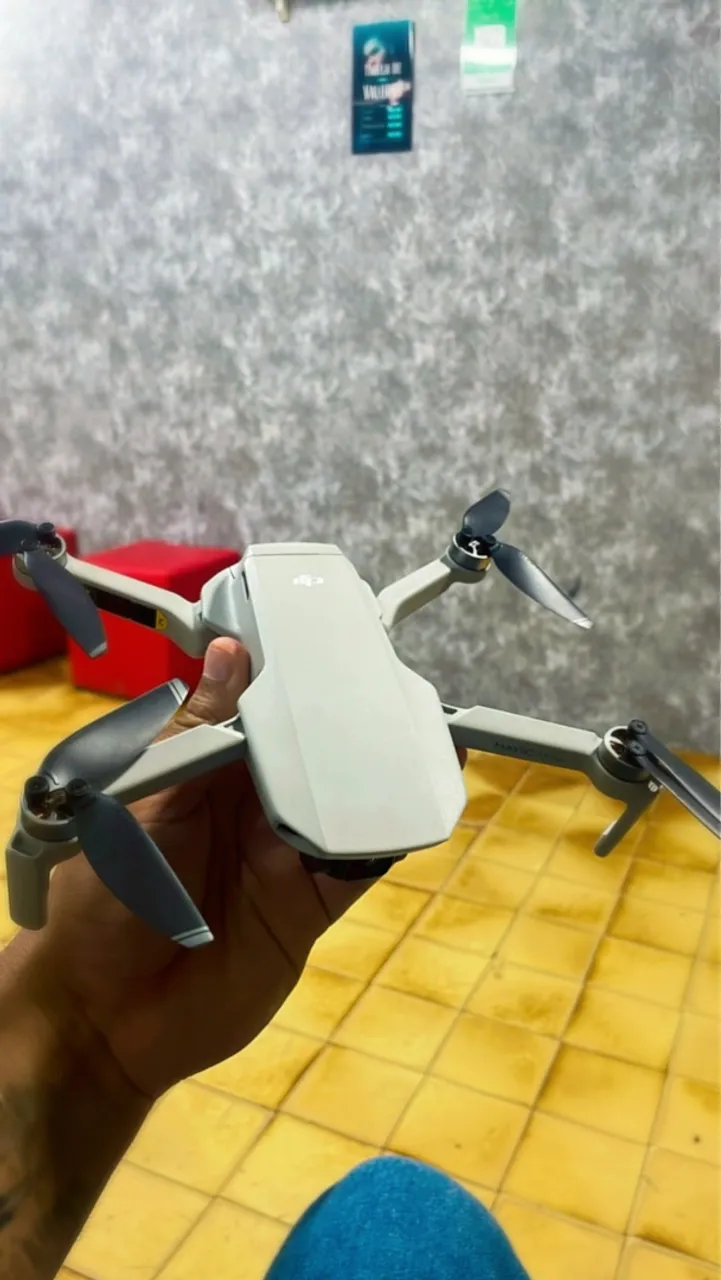 Drone DJI Mini - Leve e Compacto