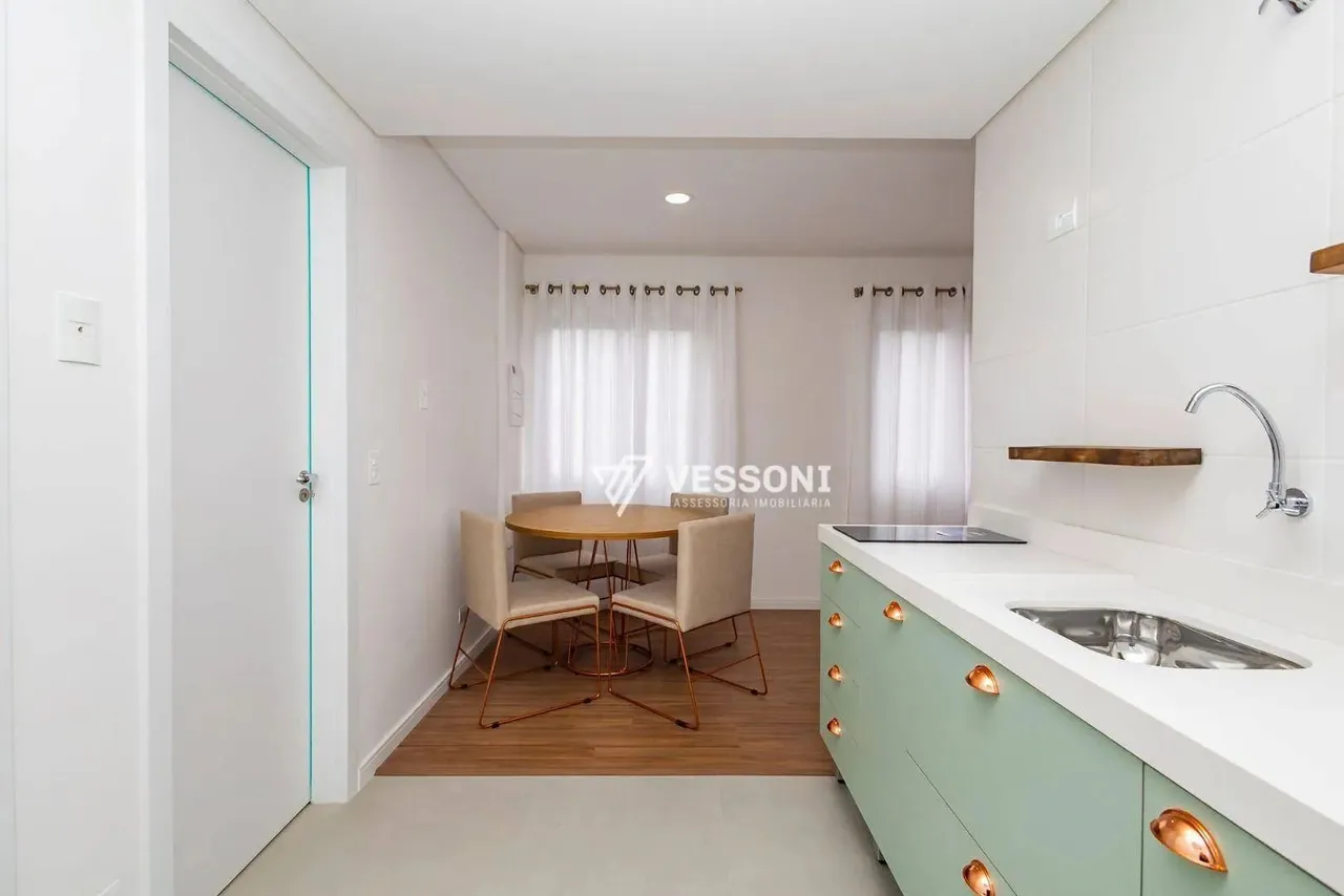 Apartamento com 01 dormitório para alugar, 32 m² por R$ 2.245/mês - Rebouças - Curitiba/PR