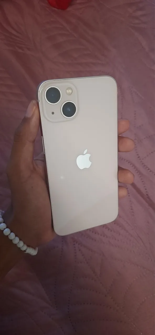iPhone 13 Rose Bateria em 83%