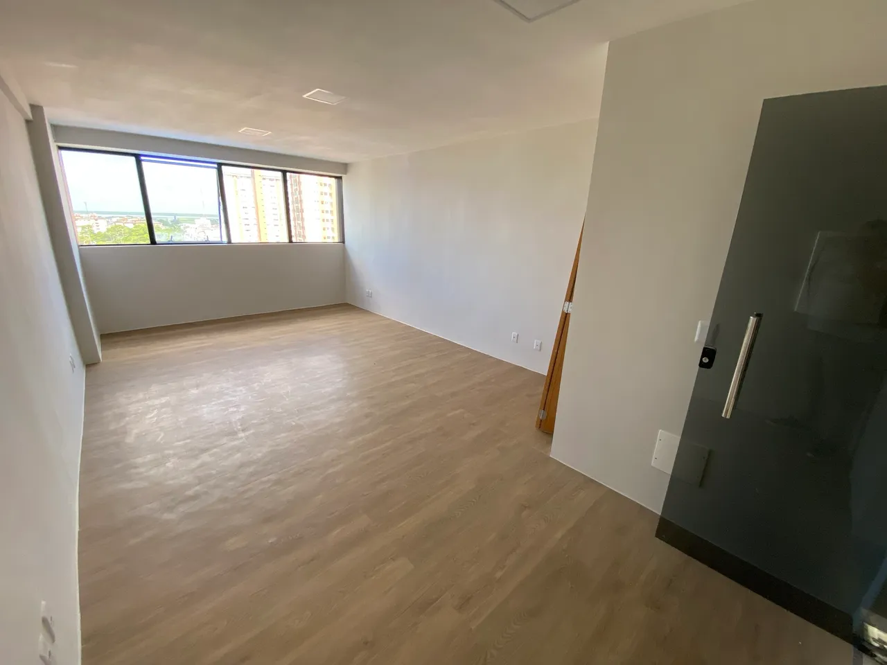 Sala Comercial na Batista Campos - 28m2 - Vista pro Rio