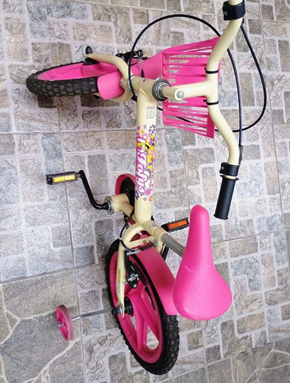 Bicicleta infantil semi nova pouco usada