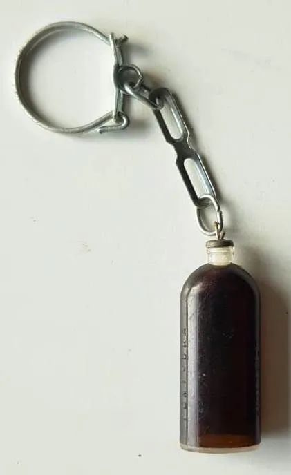Chaveiro Antigo - Miniatura Garrafinha Biotônico Fontoura - Anos 80 - Foto 5
