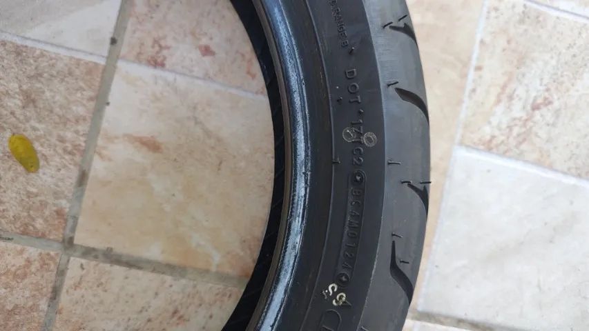 Pneus Conjunto XMax Original Dunlop, ótimas condições - Foto 2