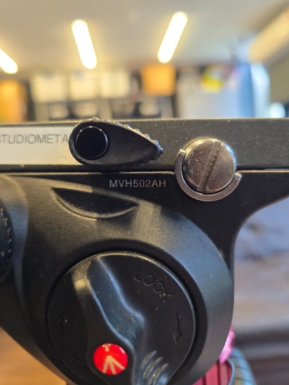 Tripé Profissional Manfrotto MVH502AH - Foto 2