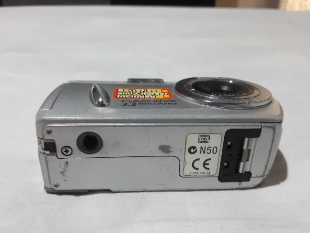 Câmera Fotográfica Sony Cyber-shot P32 3.2 Mp Usada - Foto 3