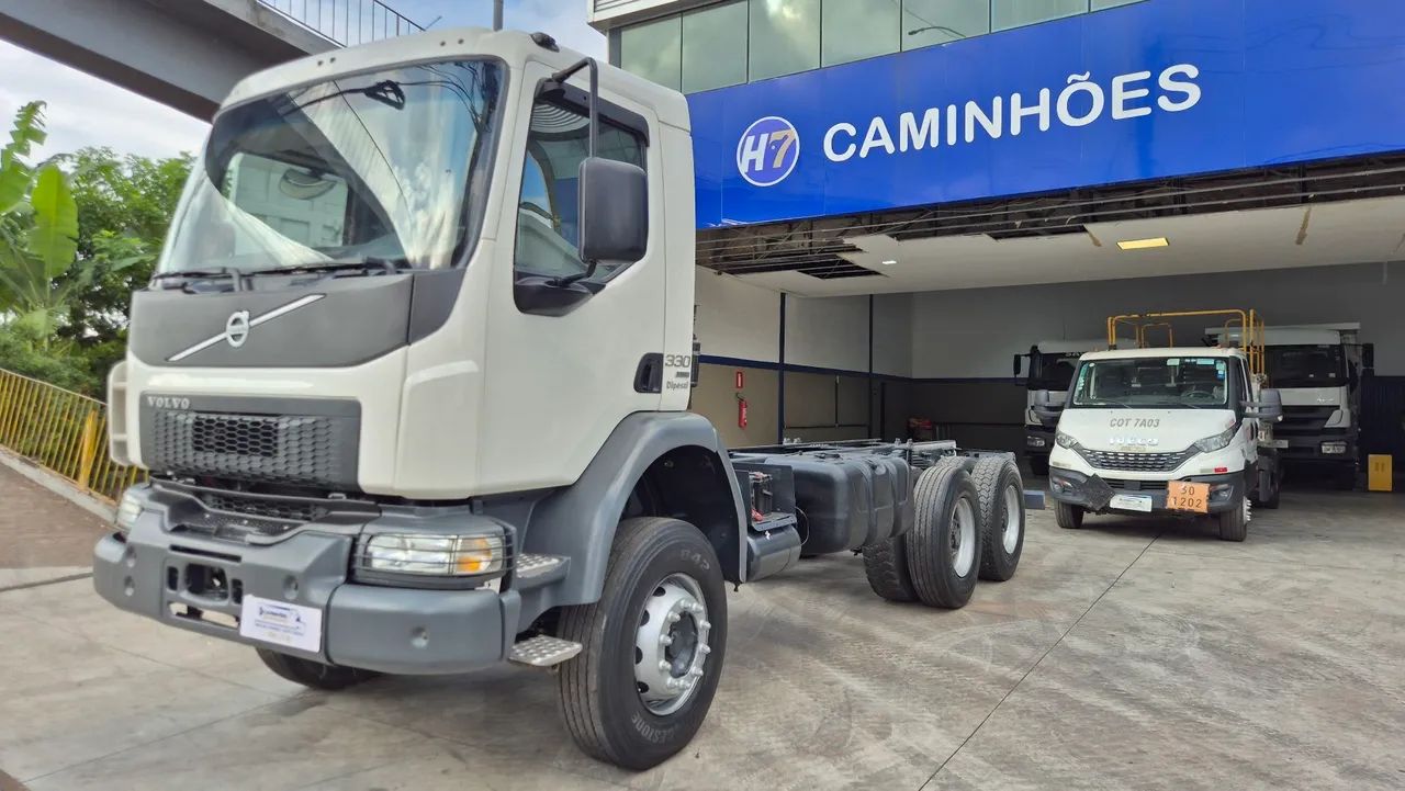Volvo vm 330 - Foto 2