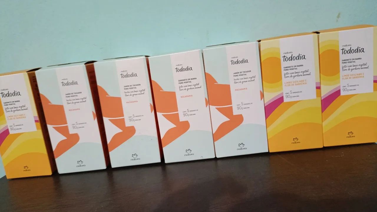 VENDO 7 CAIXA DE SABONETES $200,00