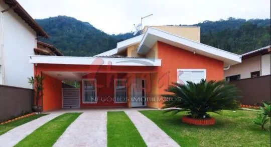 VENDE-SE | CASA TÉRREA | CONDOMÍNIO FECHADO | MAR VERDE II.