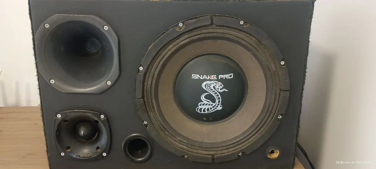 Caixa Trio com módulo bluetoothbe fonte chaveada 120A..