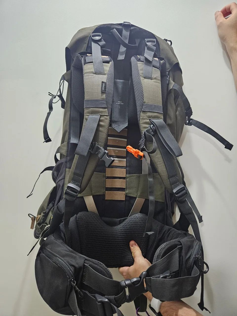 Mochila de Camping Forclaz Trek 900 - 90+10 Litros - Foto 3