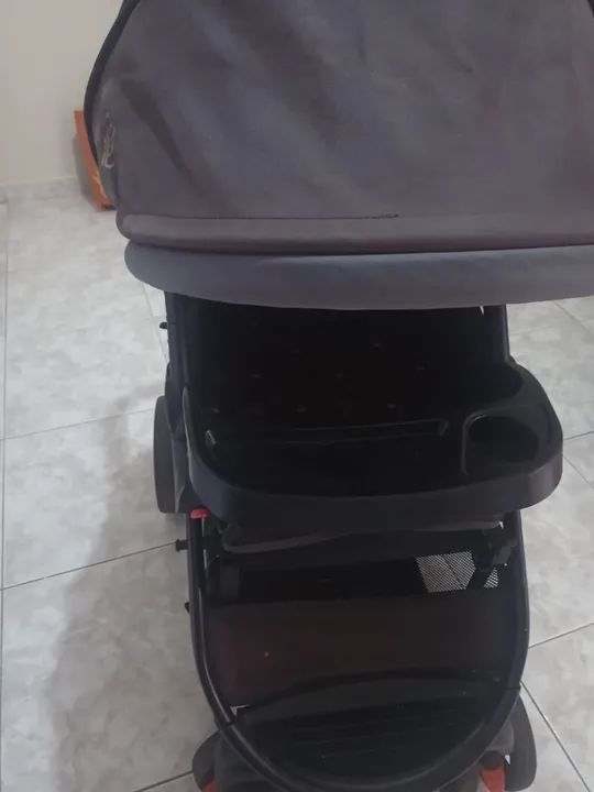Carrinho de Bebê - Leve e prático - Foto 4