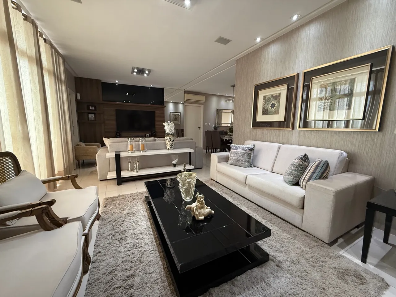 Apartamento 4 suítes, Três poderes