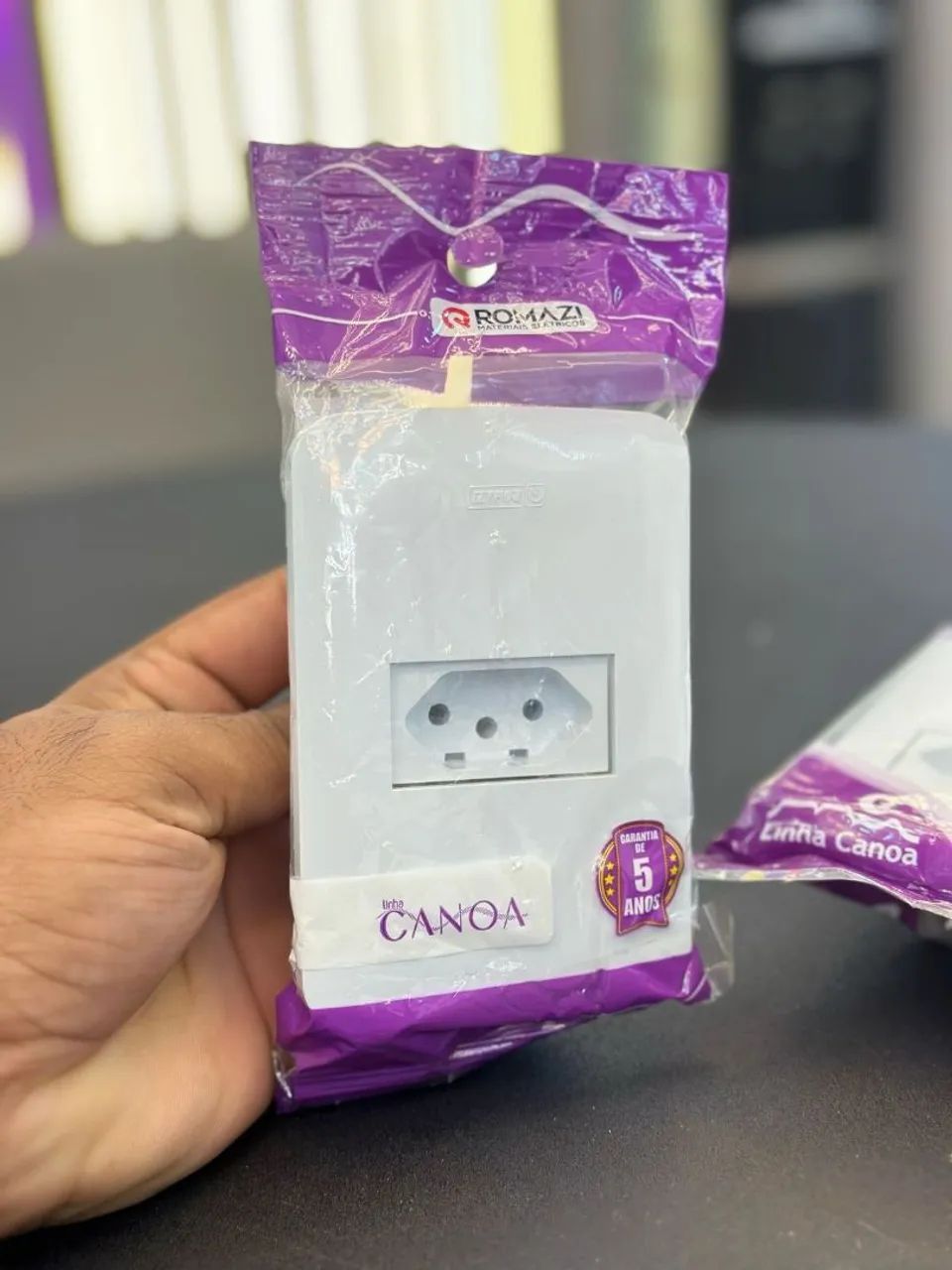 Tomadas Branca - 10A - Nova - Foto 3