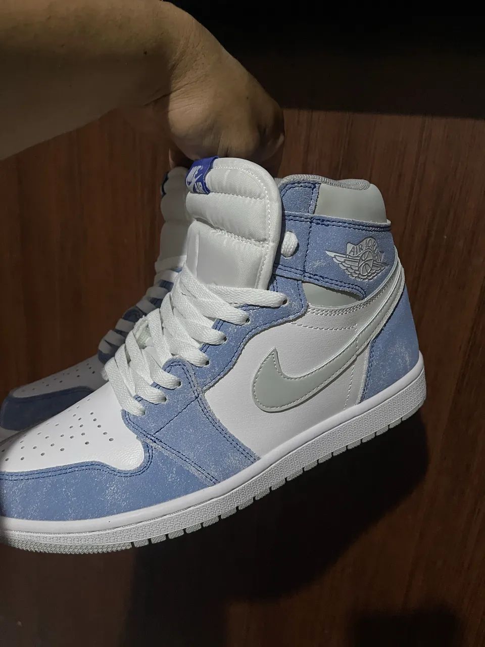 Air Jordan 1 High Hyper Royal  - Foto 5