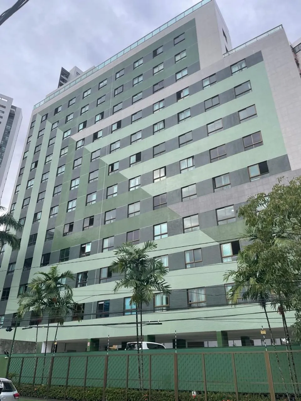 LINDO APARTAMENTO, Mobiliado, andar alto 3 quartos sendo 1 suíte 4.500