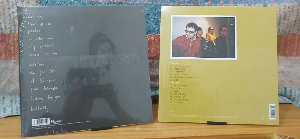 2 New Weezer LPS R$38864169290189057122