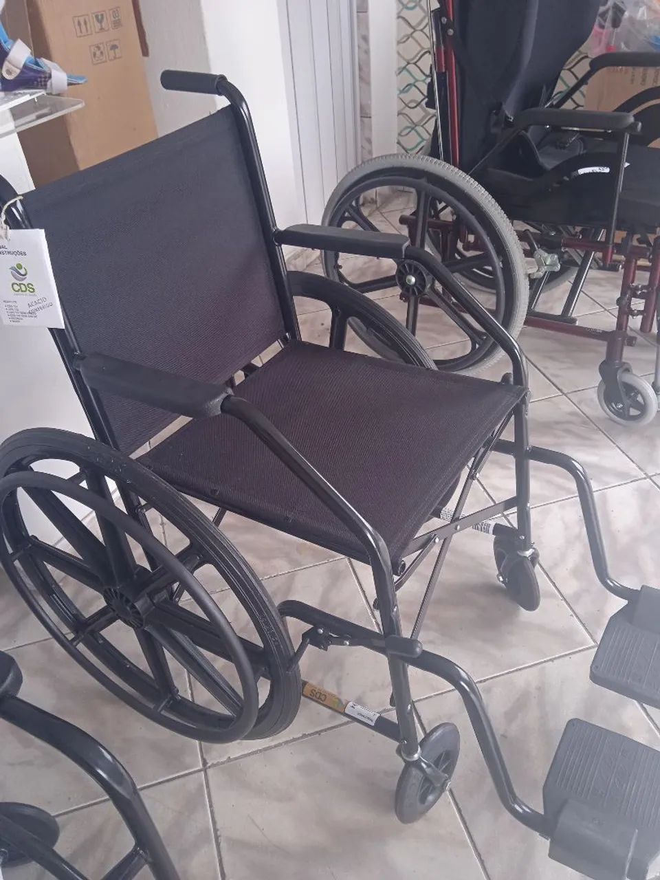 Cadeira de rodas dobrável - Foto 3