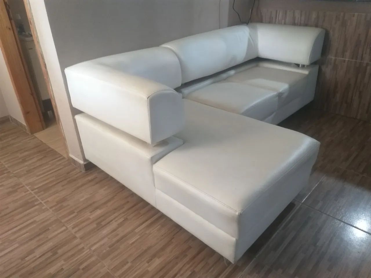 Sófa 3 lugares em bom estado. - Foto 2