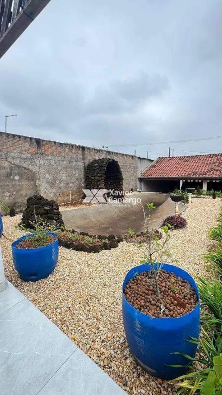 Casa à venda com 3 quartos no Centro - Santa Gertrudes/SP