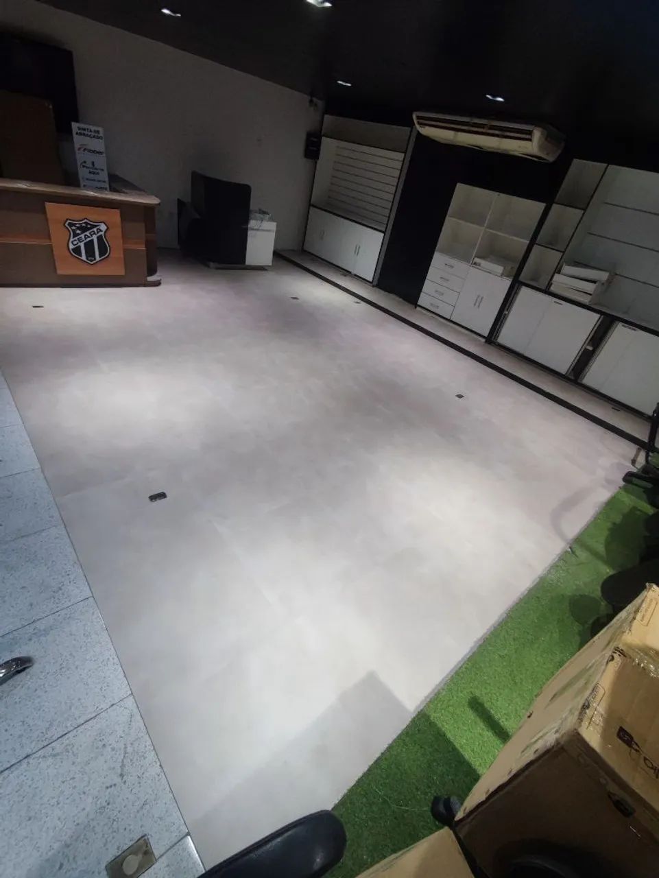 trabalhamos com piso vinílico, carpetes, mantas.