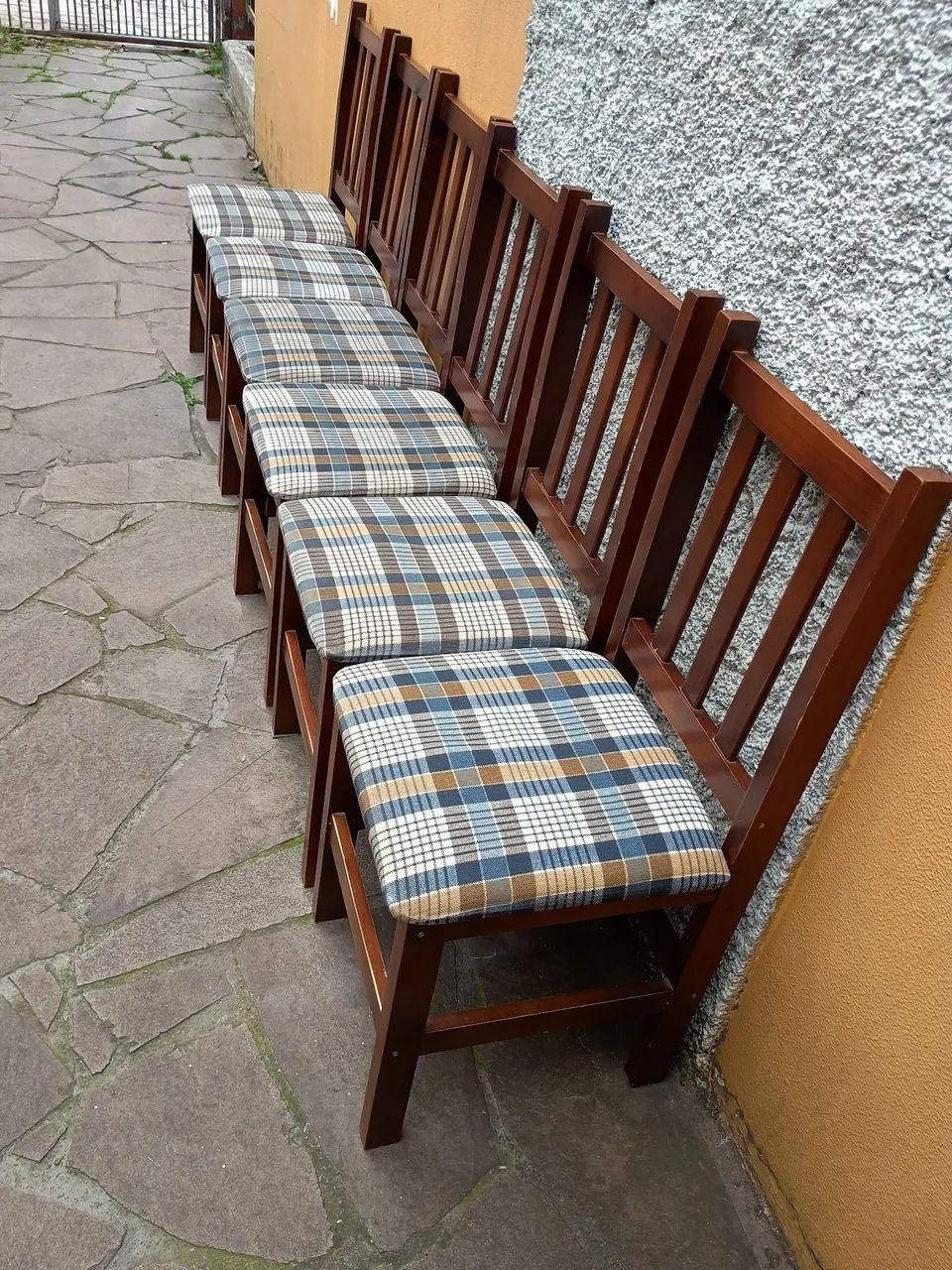 Mesa Grande, em madeira, com 6 cadeiras! - Foto 3