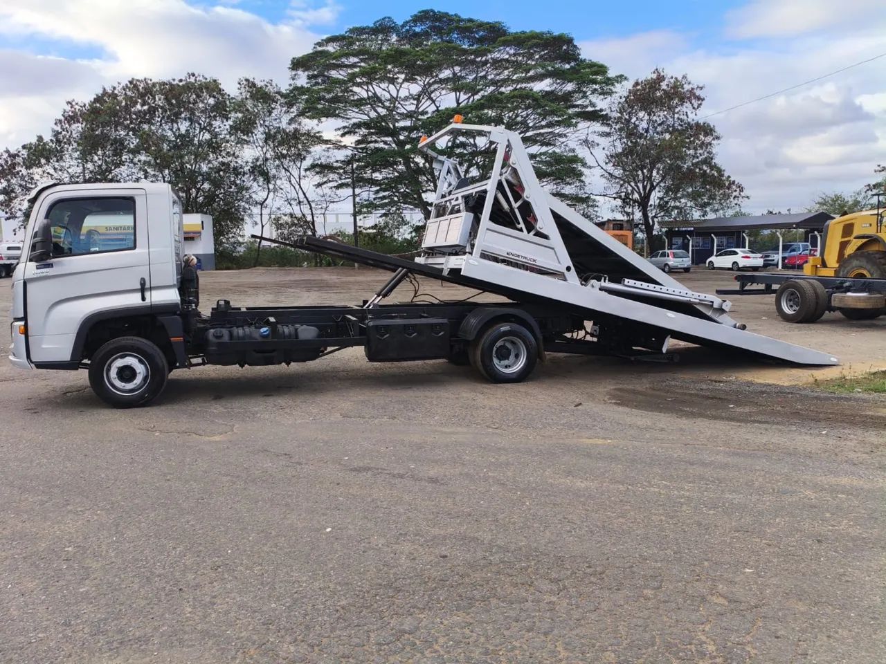VW 11-180 com plataforma  - Foto 2