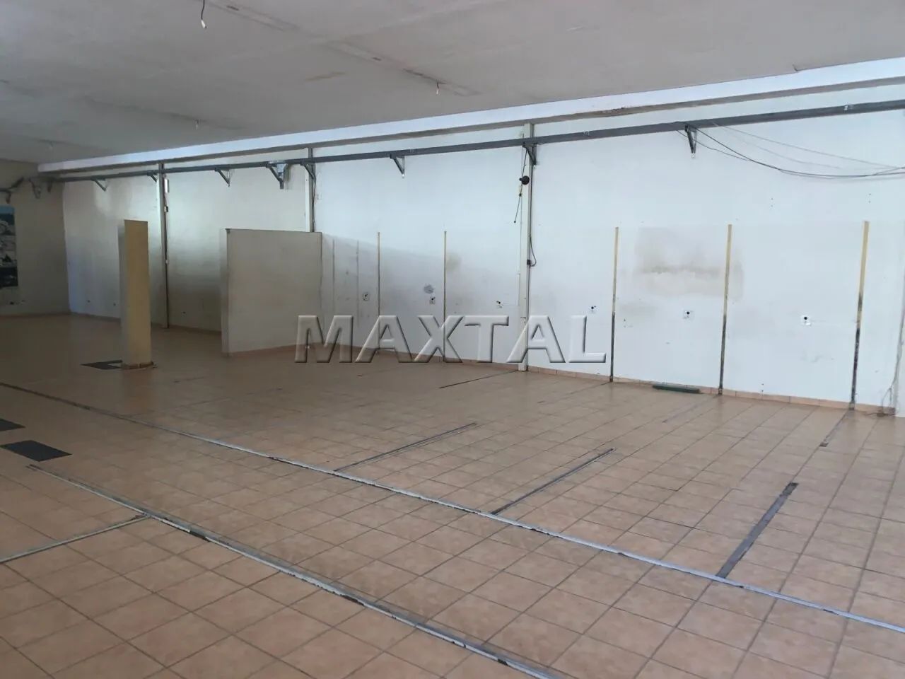 Salão comercial à venda, de 800m², com 2 banheiros. Em Santana. ótima localização. - Foto 3