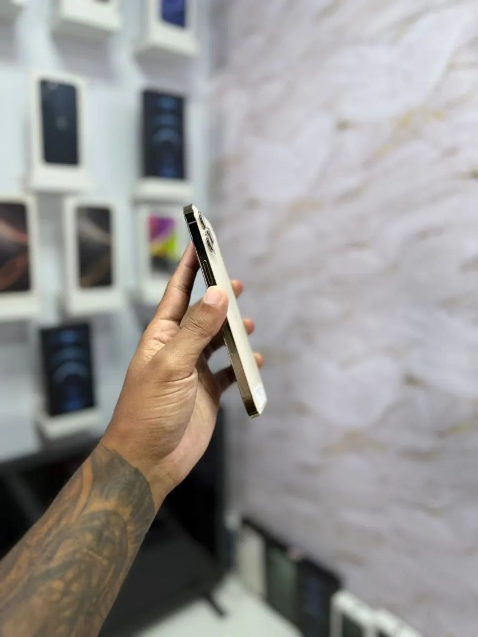 IPHONE 12 PRO MAX 128GB<br>R$ 2.450,00 - Foto 2