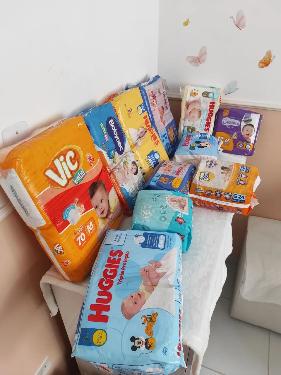 Lote com 11 pacotes de fraldas - Foto 5