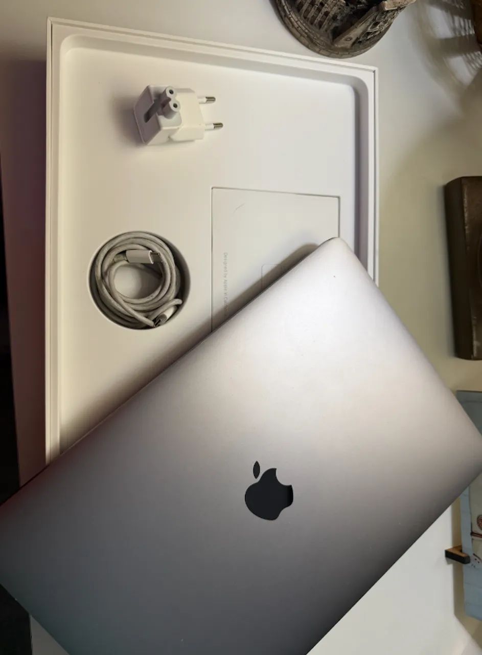 MacBook Pro Touchbar 2017- Tela Retina - 13 polegadas - Cinza Espacial