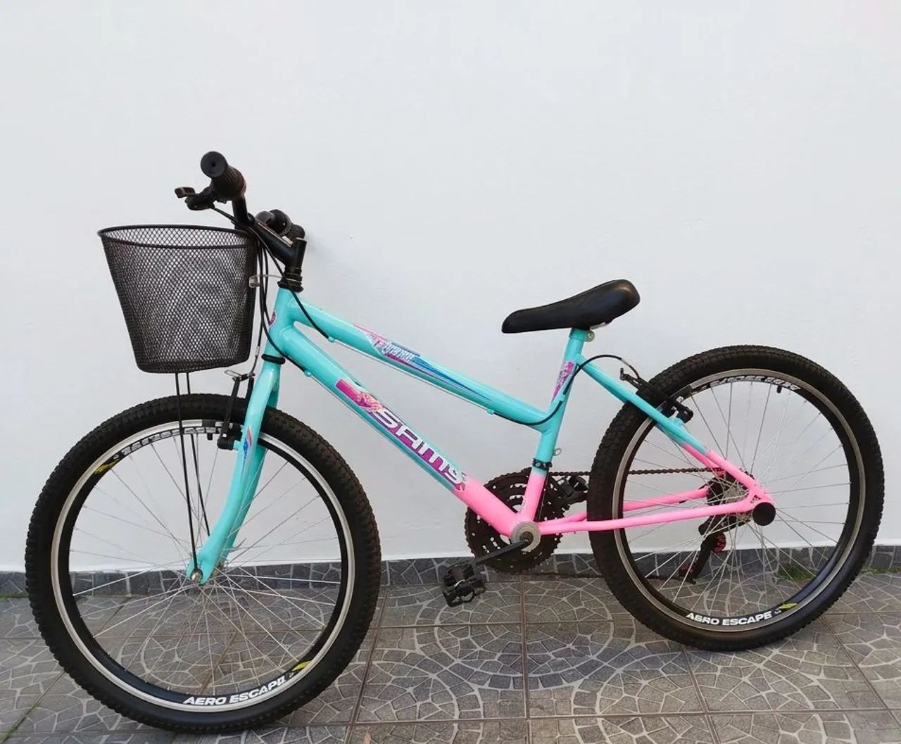 Linda bicicleta aro 24